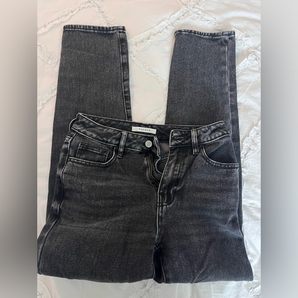 Pacsun Mom jeans. Black denim. Size 23 - Picture 2 of 3